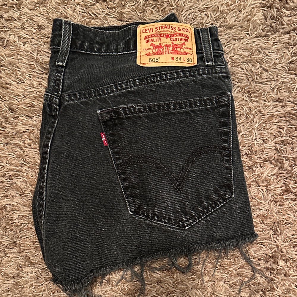 Levi's Charcoal Relaxed Jean shorts